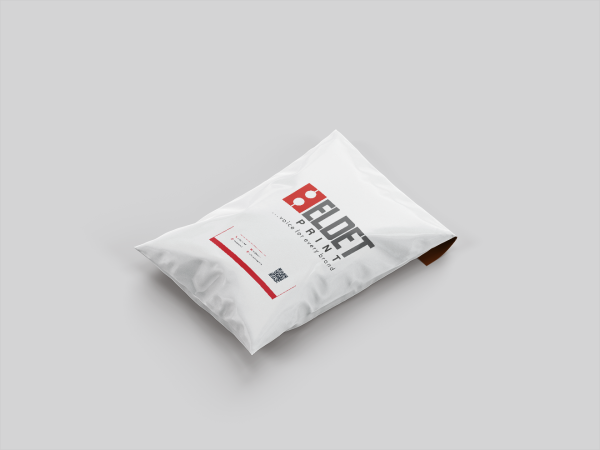 Courier_Bag_Mockup a3@0.33x